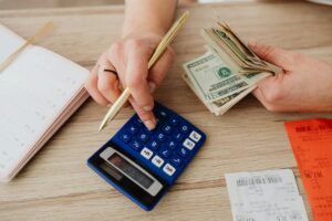 手取りに対する固定費の割合を計算してみた|20代会社員の家計 - calculator budget receipt