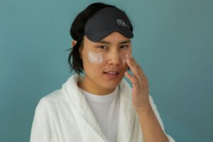 男性20代後半が始めた最低限スキンケア|CICAマスクと無印で十分だった - Asian man skincare