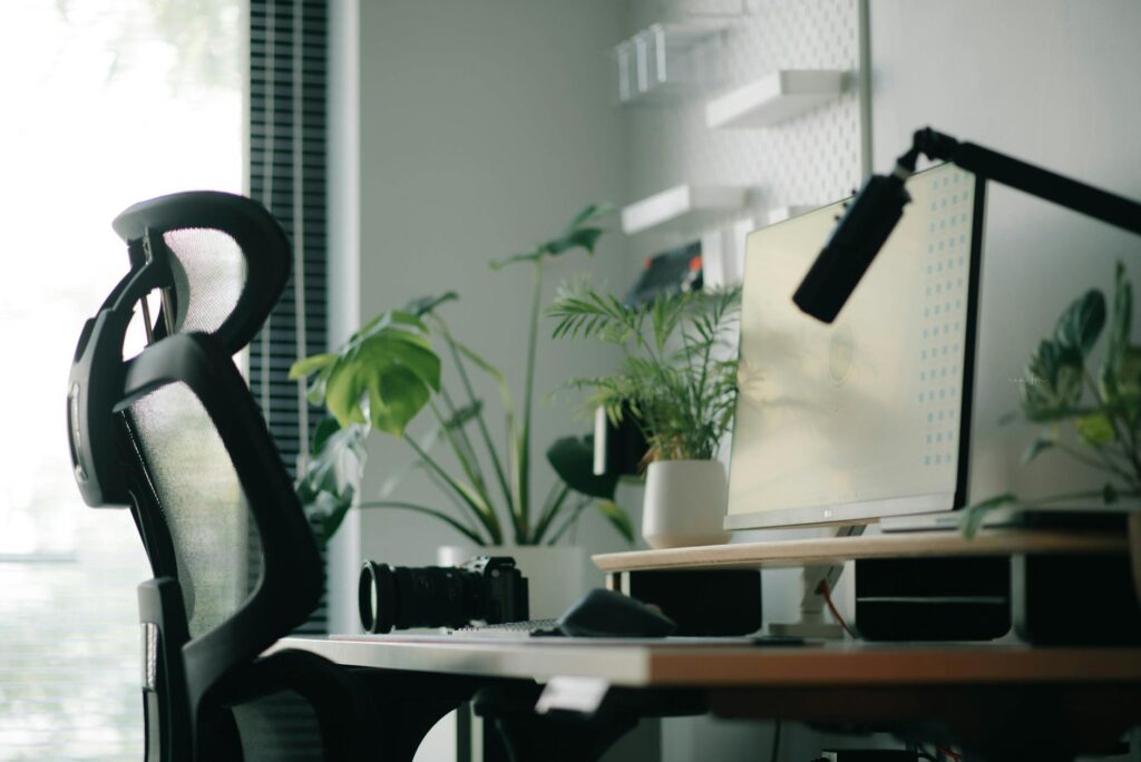オフィスチェア導入後の腰痛と睡眠の変化を1年で記録 - ergonomic office chair