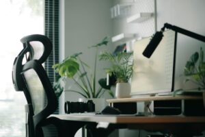 オフィスチェア導入後の腰痛と睡眠の変化を1年で記録 - ergonomic office chair