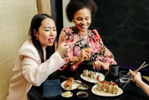 飲食店eGiftで友人を誘う|牛角と大戸屋の3,000円・500円使い分け - Japanese restaurant friends dinner