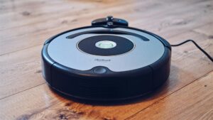 ロボット掃除機で掃除の時間をほぼゼロにした話｜時短は時給で元が取れる - robot vacuum cleaner home