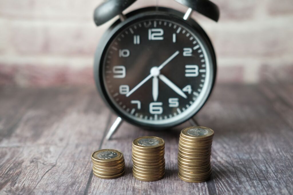 72の法則で複利を概算する｜資産が倍になる年数の目安 - compound interest growth