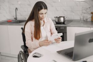 障害年金の基本｜万一の備えとして知っておく制度 - disability insurance benefit