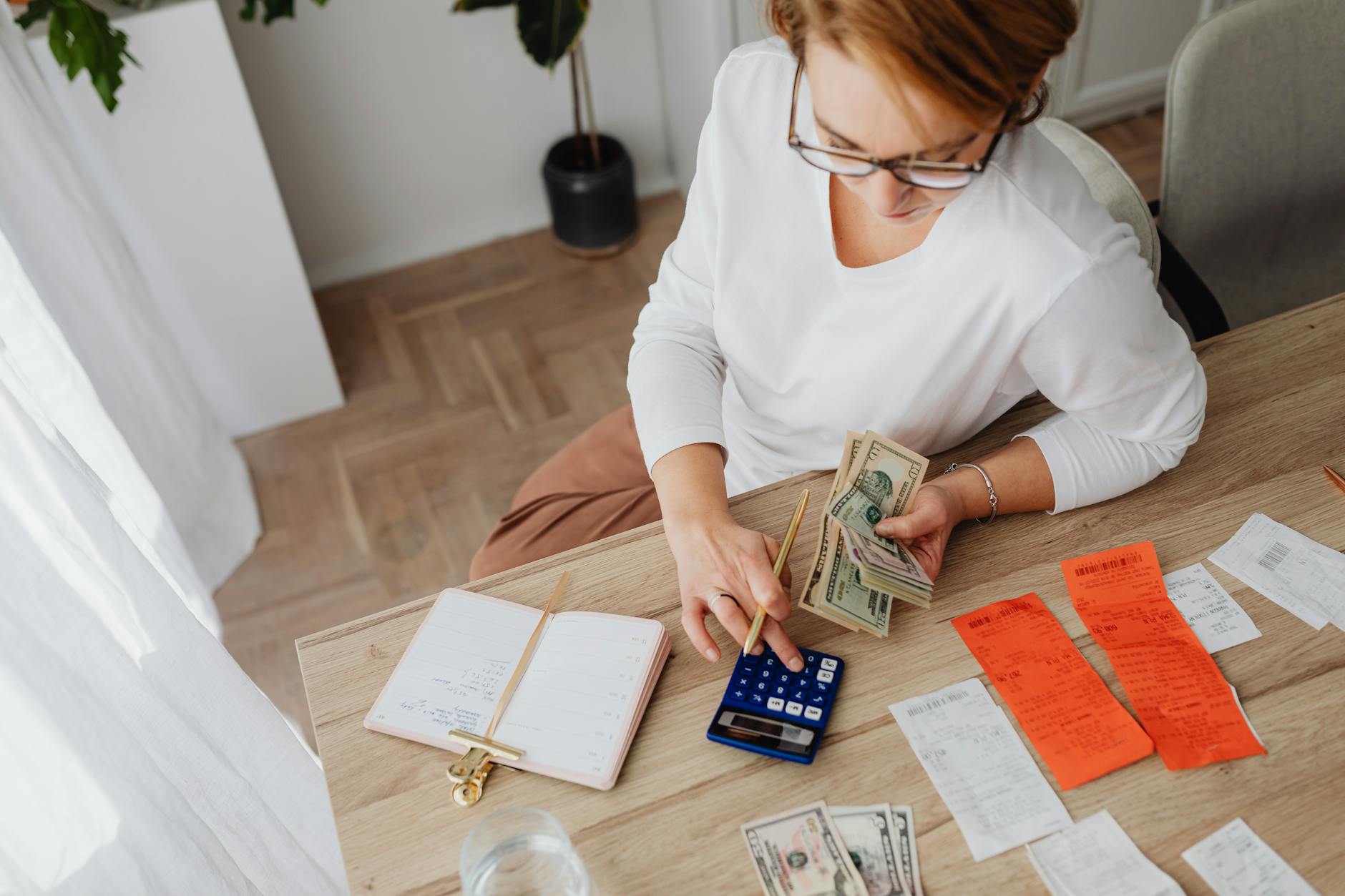 家計簿・お金の管理を無理なく続けるコツ｜完璧を目指さない - household budget notebook