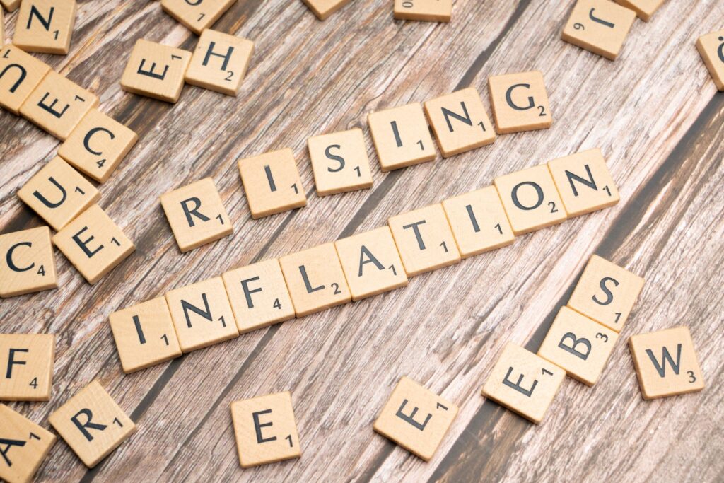 インフレと投資｜現金だけでは資産が実質的に目減りする - rising prices inflation