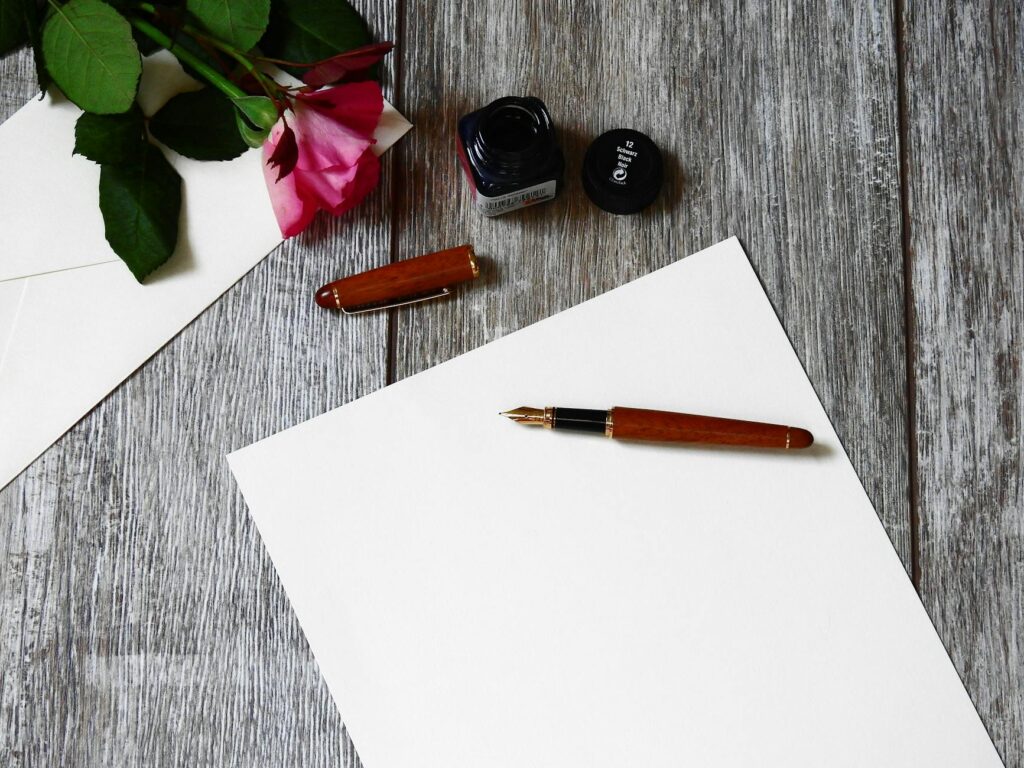 投資を始めた頃の自分への手紙｜今だから伝えたい3つのこと - writing letter desk