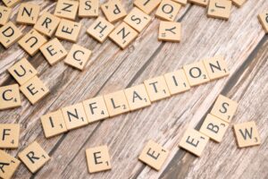 名目リターンと実質リターン｜インフレ調整後で考える - inflation adjusted return