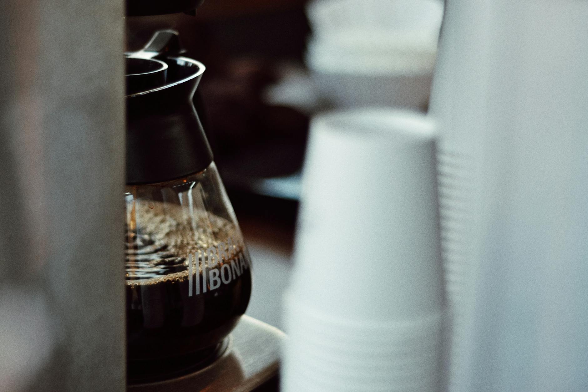 家でコーヒーを淹れて外出費を減らす｜コーヒーメーカーの費用対効果