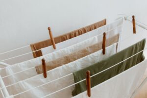 室内物干しスタンドで家事を楽にする｜雨の日も梅雨も - indoor drying rack