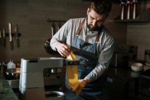フードプロセッサーで下ごしらえを時短｜みじん切りの手間から解放 - food processor kitchen