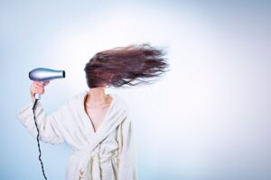 速乾ドライヤーで朝の身支度を時短｜大風量に替えた効果 - hair dryer morning routine