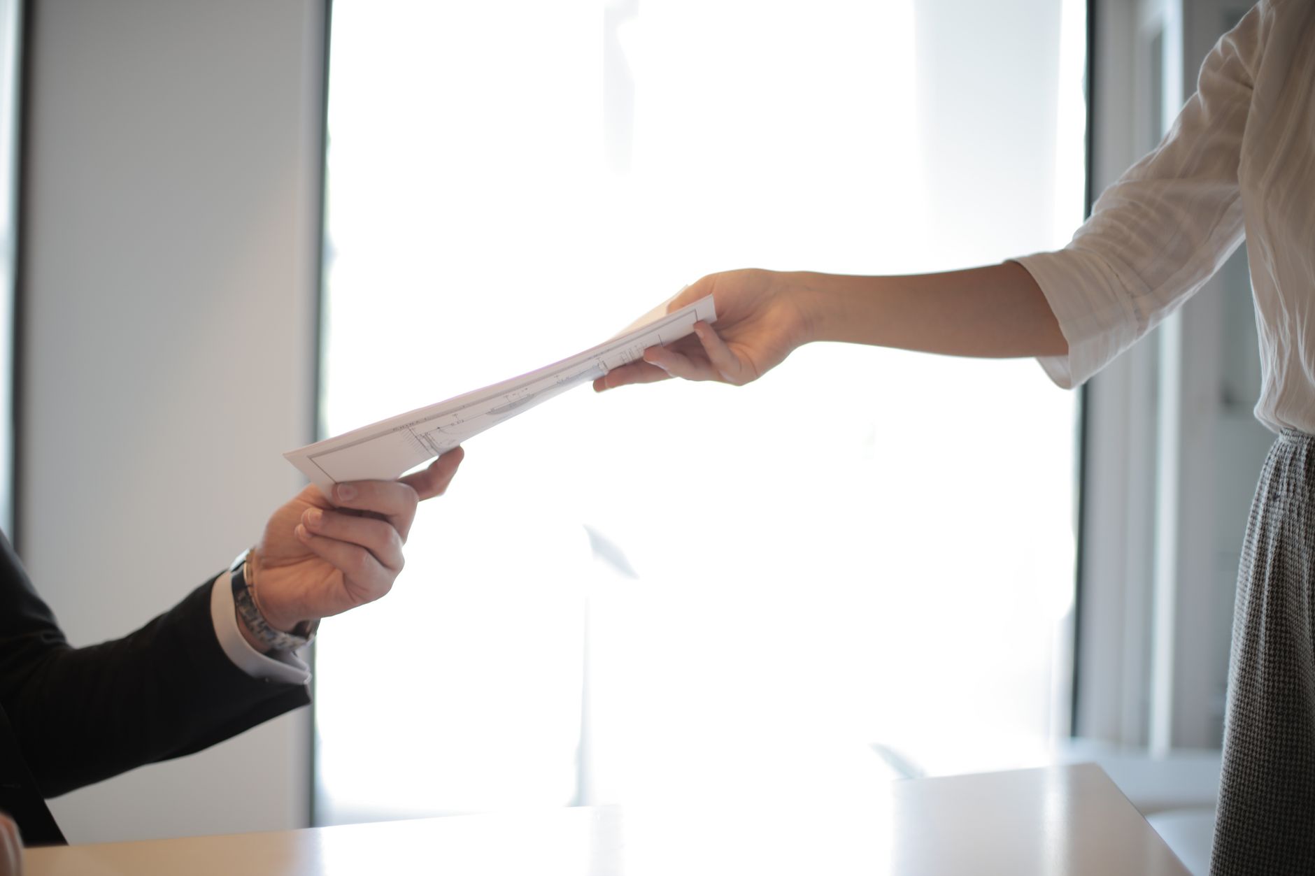 失業給付の自己都合と会社都合の違い｜受給のタイミングが変わる - unemployment benefit document