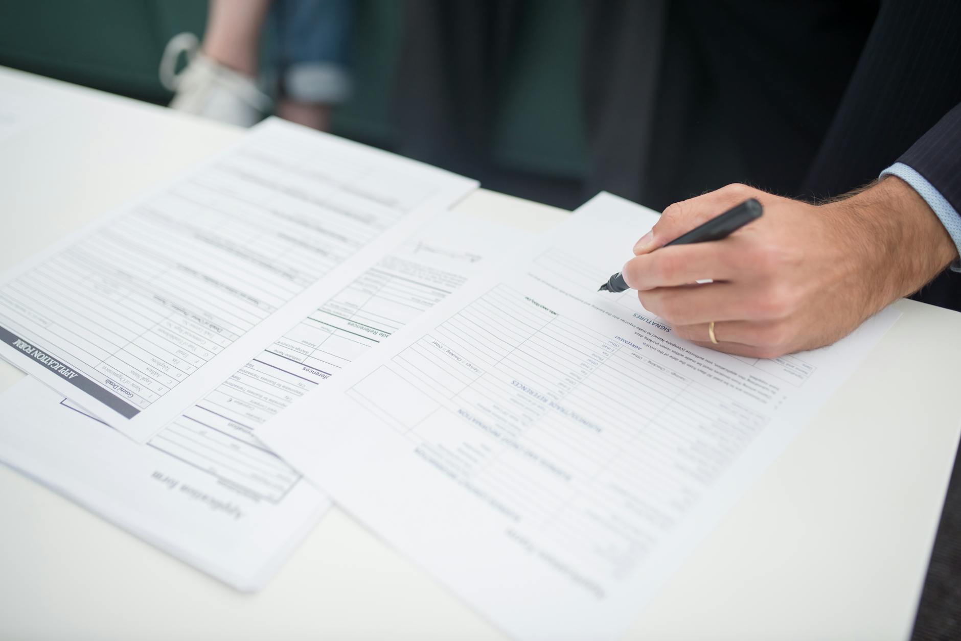 失業給付の自己都合と会社都合の違い｜受給のタイミングが変わる