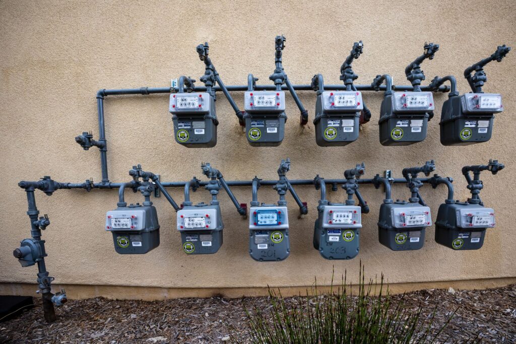 光熱費を見直す｜電気・ガス・水道を一度に点検する - utility bills home