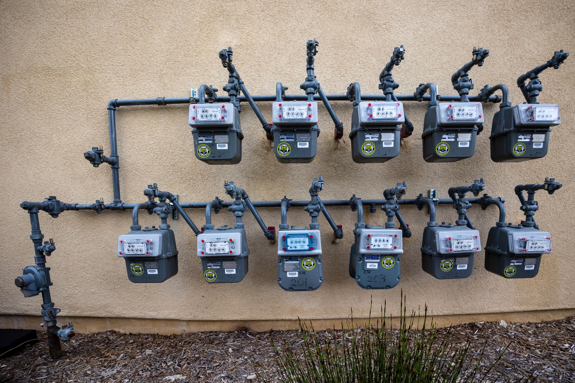 光熱費を見直す｜電気・ガス・水道を一度に点検する - utility bills home