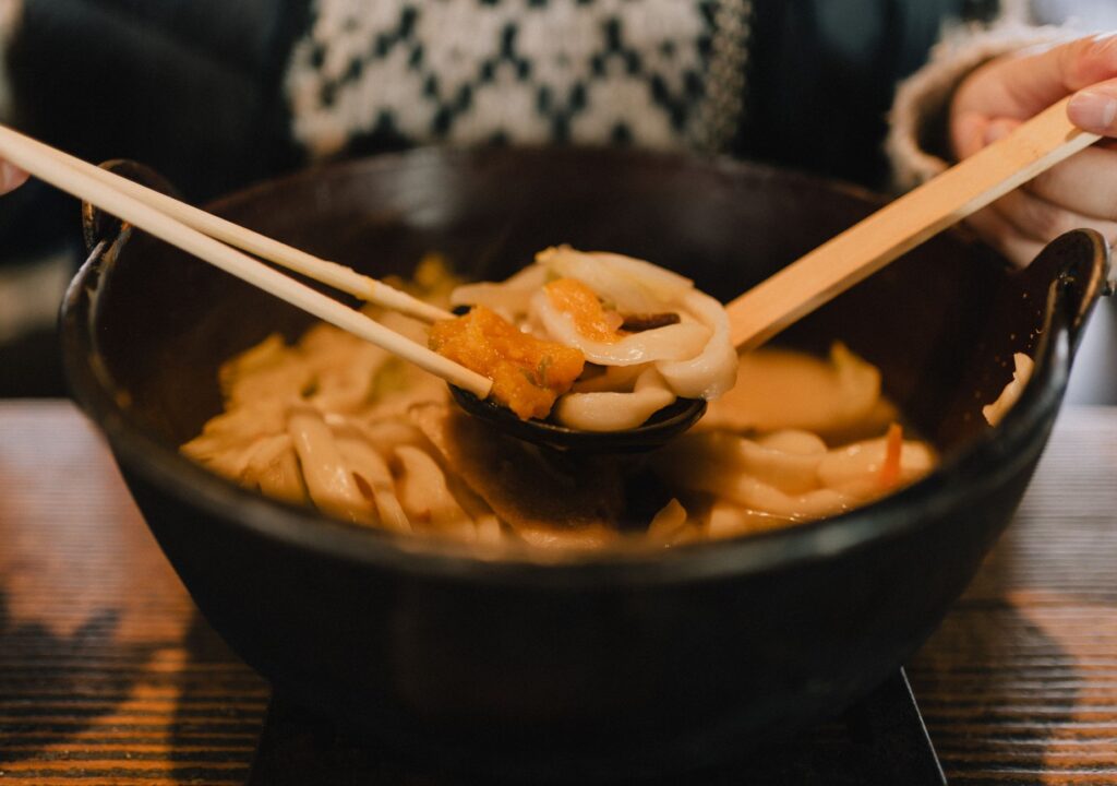 冬の鍋料理で自炊を楽にする｜光熱費と栄養を両立 - japanese hot pot winter