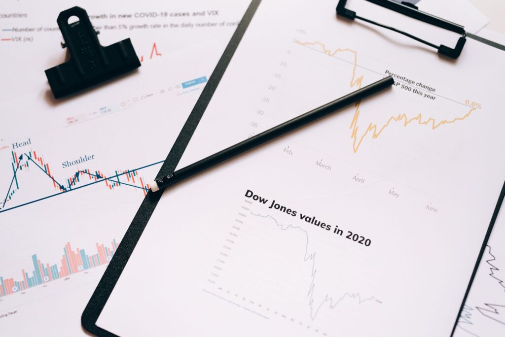 年末投資振り返り｜1年の運用を見直すタイミング - year end review chart