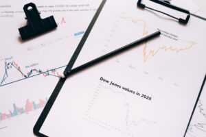 年末投資振り返り｜1年の運用を見直すタイミング - year end review chart